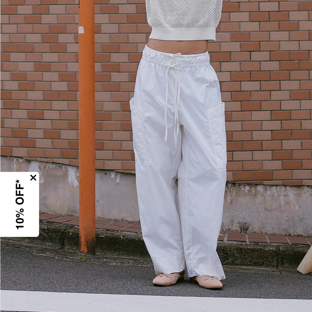 NWT Rowie the Label Cargo Pants in Bone